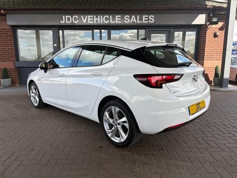 Second-hand Vauxhall Astra SRi 145 CP (106 kW) 2020 Alb Hatchback
