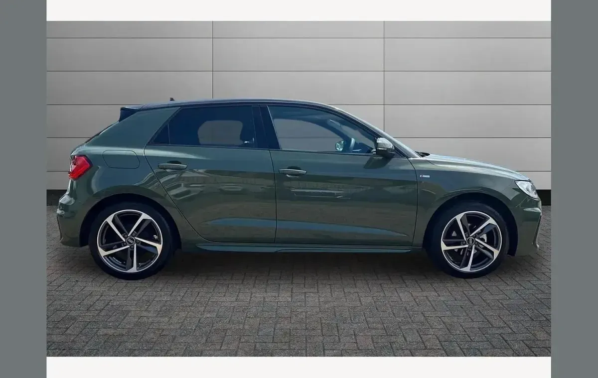 Used Audi A1 S-Line 95 HP (69 kW) 2026 Green SUV