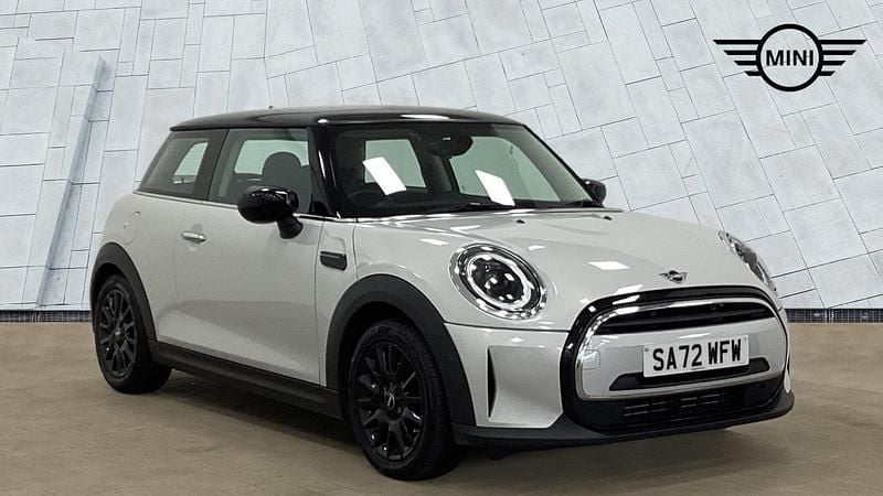 Silver Used 2022 Mini Cooper Classic Hatchback | £16,995 (Good price) - Image 1/4