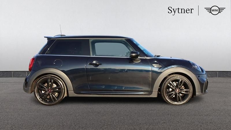 Used Mini Cooper Hatch 134 HP (98 kW) 2022 Black Hatchback