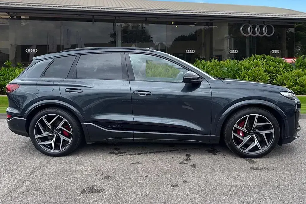 Used Audi e-tron Sport 359 kW (489 HP) 2024 Grey SUV