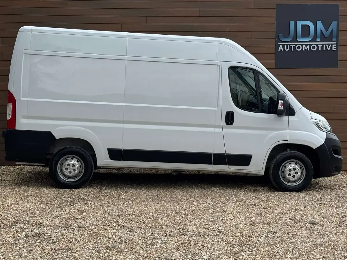 Used Citroën Relay 140 HP (102 kW) 2023 White Van