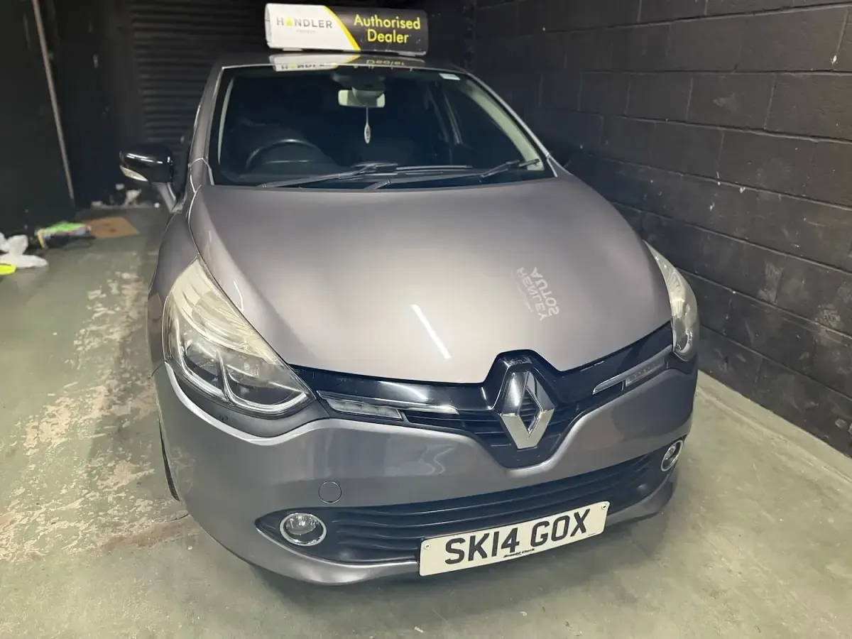 Used Renault Clio Dynamique 90 HP (66 kW) 2014 Grey Hatchback