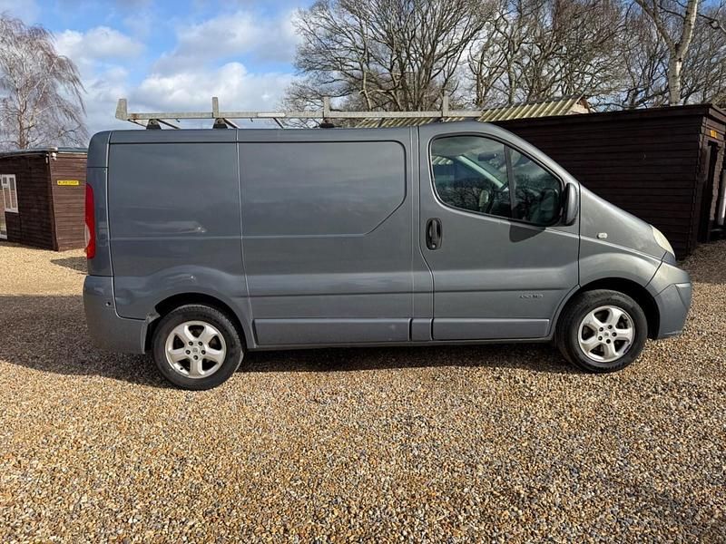 Used Renault Trafic 115 HP (84 kW) 2011 Grey MPV