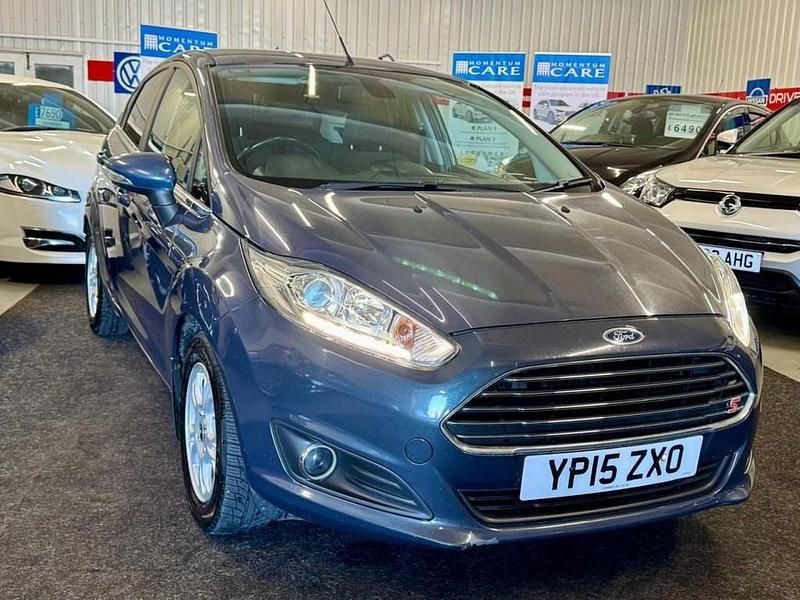Used Ford Fiesta Titanium 95 HP (69 kW) 2015 Grey Hatchback