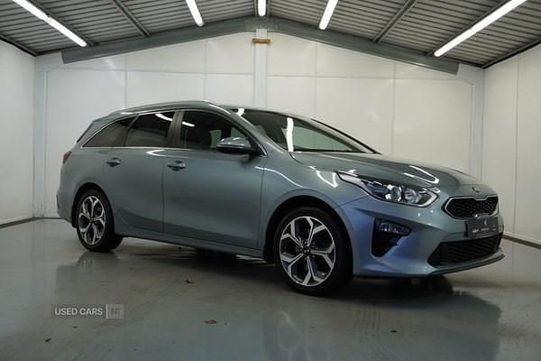 Silver Used 2019 Kia Ceed Hatchback | £10,995 (Fair price) - Image 1/4