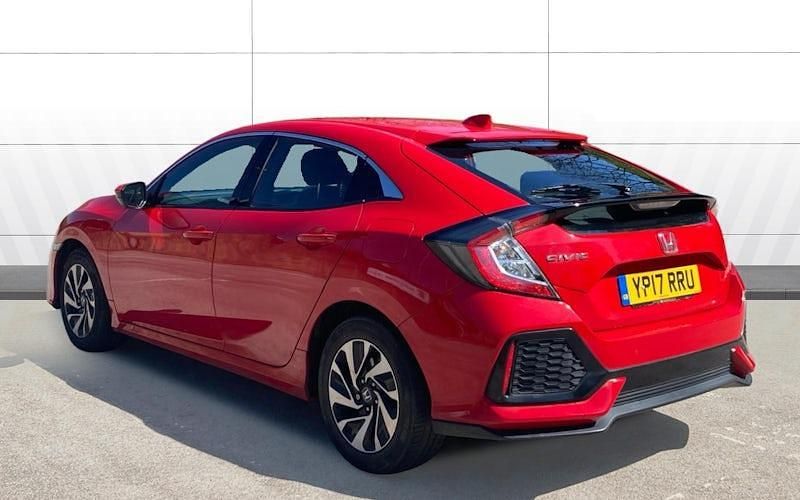 Begagnad Honda Civic SE 129 HK (94 kW) 2017 Röd Halvkombi