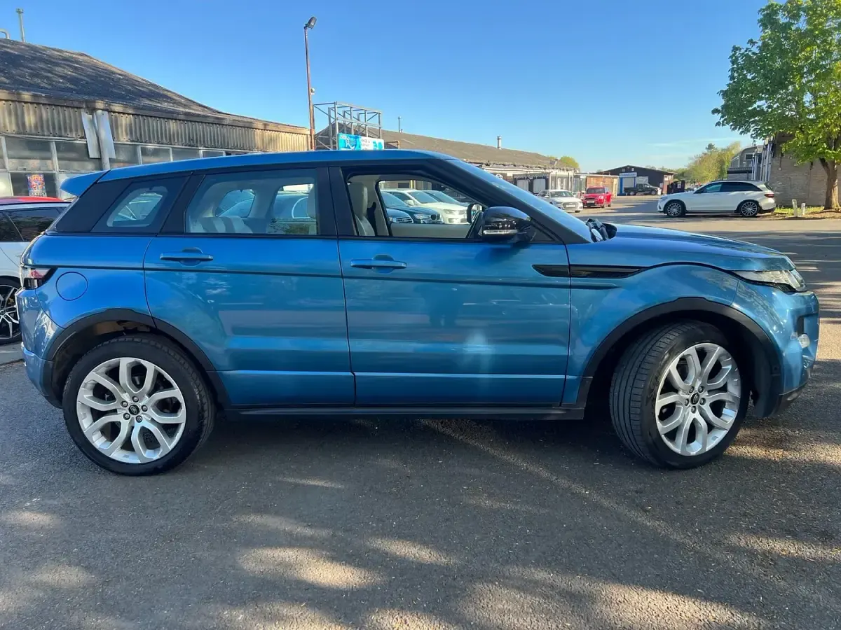 Used Land Rover Range Rover evoque Dynamic 190 HP (139 kW) 2013 Blue SUV