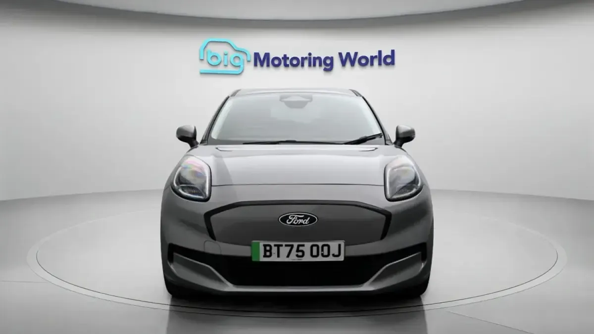 Begagnad Ford Puma Gen-E Select 2025 Silver SUV