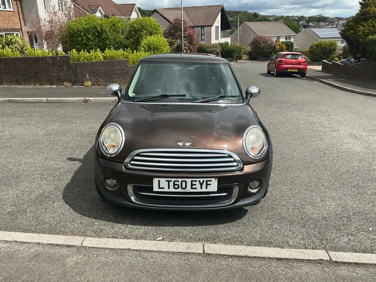 Used Mini Cooper Hatch 122 HP (89 kW) 2010 Brown Hatchback
