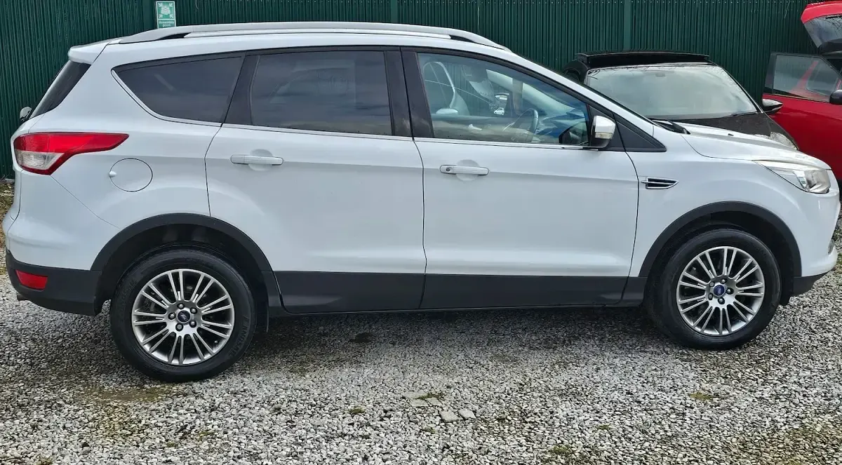 Used Ford Kuga Titanium 163 HP (119 kW) 2014 White SUV