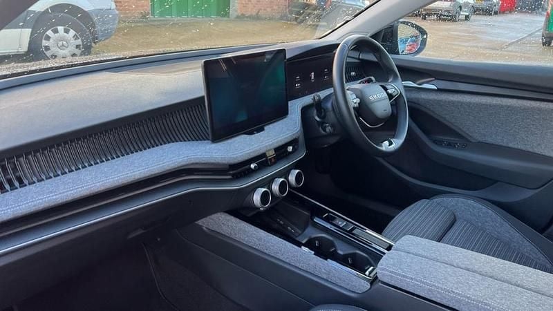 Used Skoda Superb SE Technology 150 HP (110 kW) 2025 Midnight black metallic