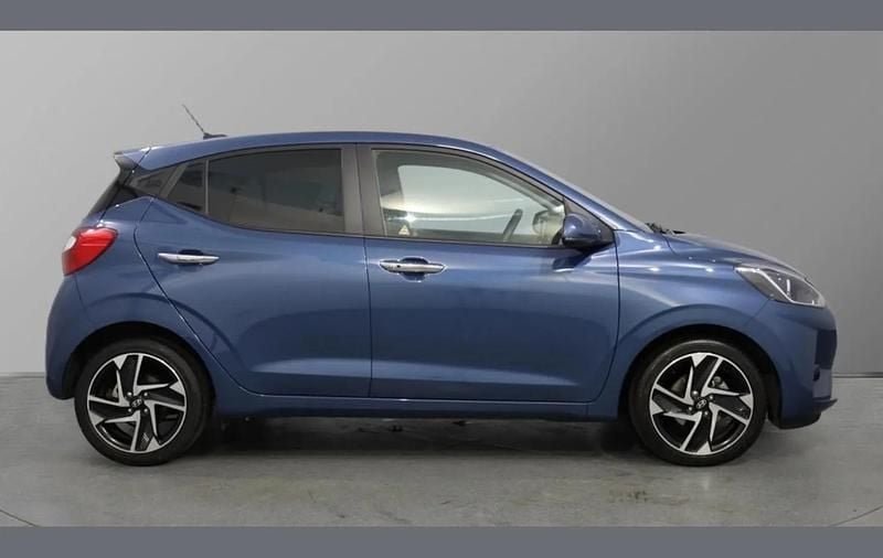 Used Hyundai i10 Premium 77 HP (56 kW) 2025 Blue Hatchback