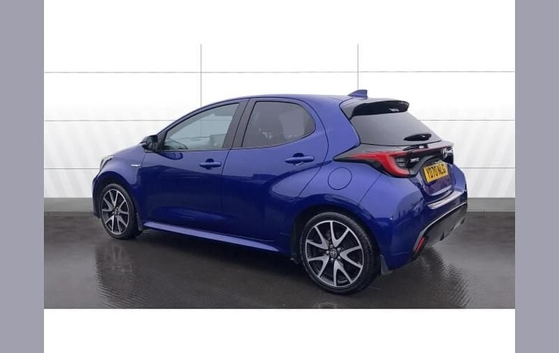 Used Toyota Yaris Hybrid 116 HP (85 kW) 2020 Blue Hatchback