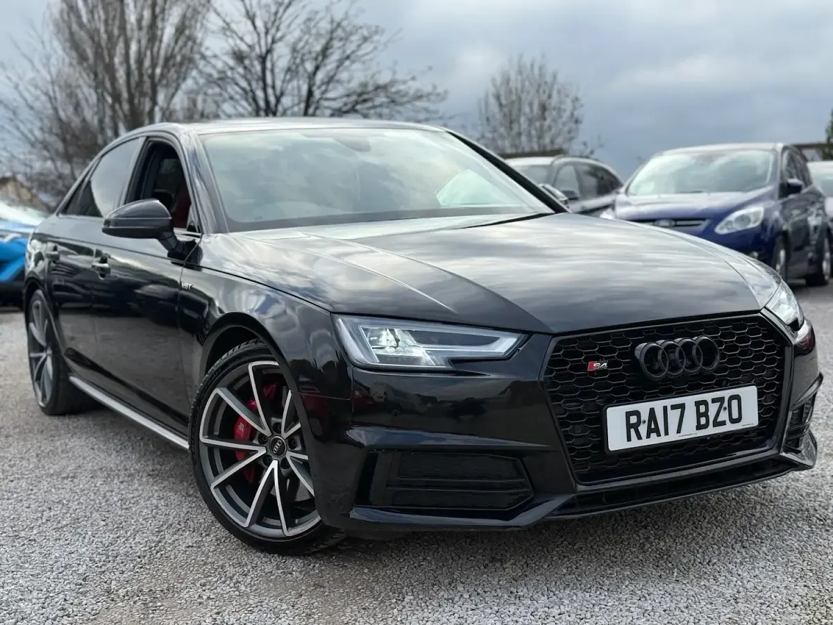Used Audi A4 Advanced 2017 Black Sedan