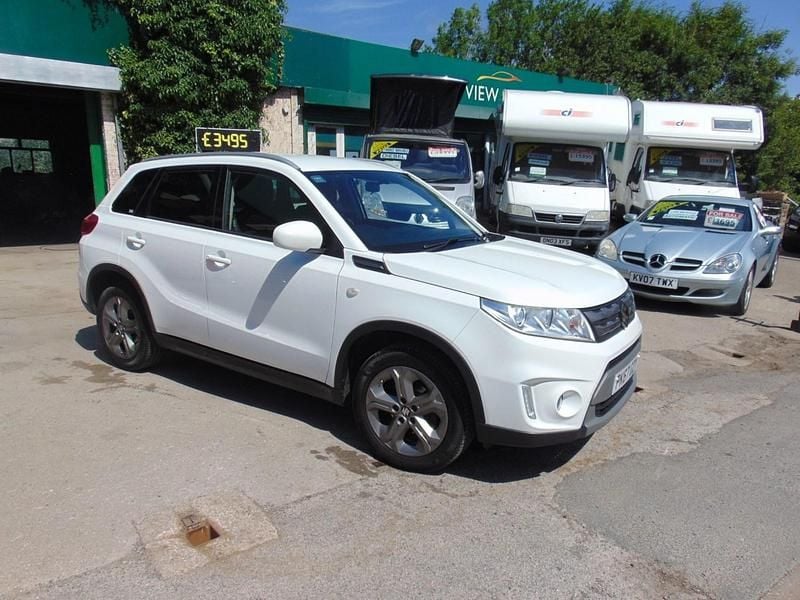 White Used 2017 Suzuki Vitara SZ-T SUV | £8,495 (A bit pricey) - Image 1/4