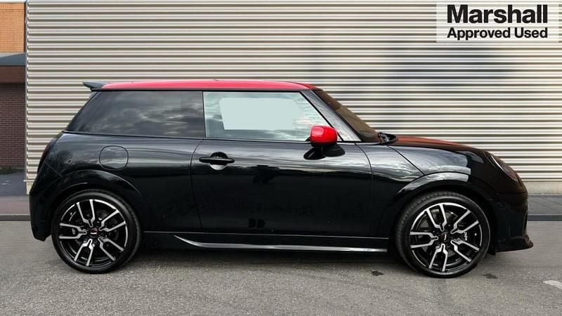 Used Mini Cooper Sport 156 HP (114 kW) 2024 Black Hatchback
