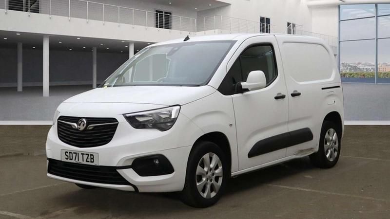 Used Vauxhall Combo Edition 2021 White MPV