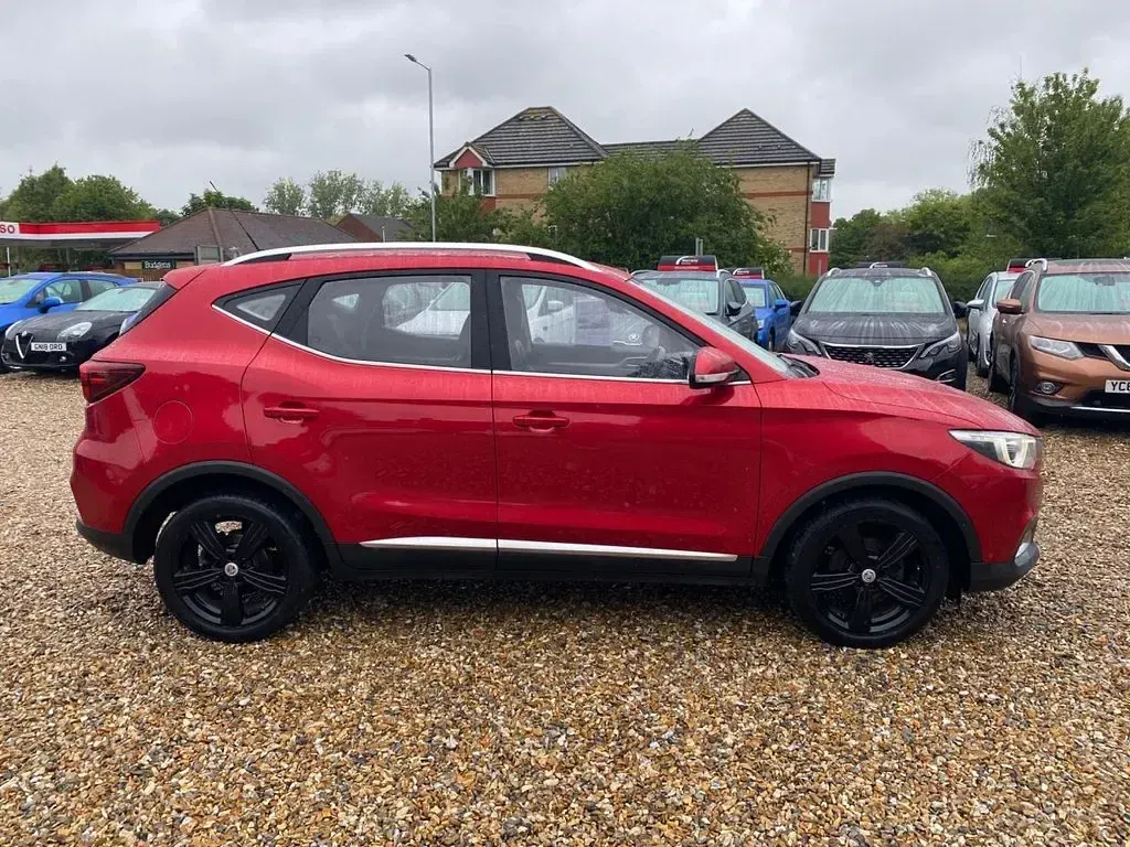 Used MG ZS Exclusive 106 HP (77 kW) 2017 Red SUV