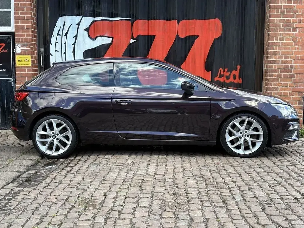 Used Seat Leon FR 180 HP (132 kW) 2018 Mauve/purple Hatchback