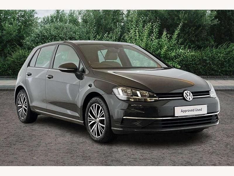 Grey Used 2017 VW Golf VII SE Hatchback | £11,990 (Fair price) - Image 1/4