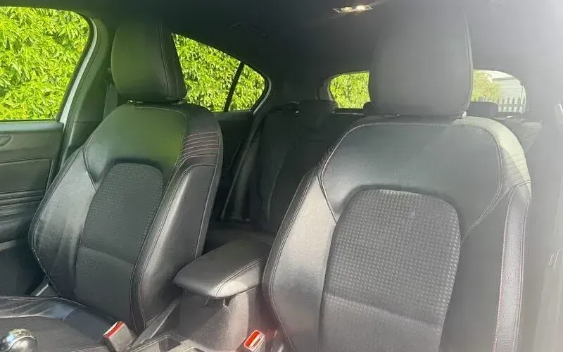 Used Ford Focus ST-Line X 120 HP (88 kW) 2020 White Hatchback