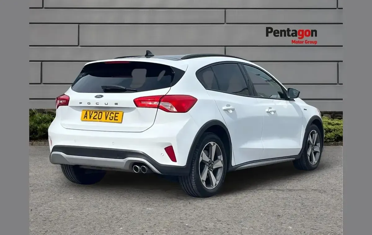 Used Ford Focus Active 123 HP (90 kW) 2020 White Hatchback