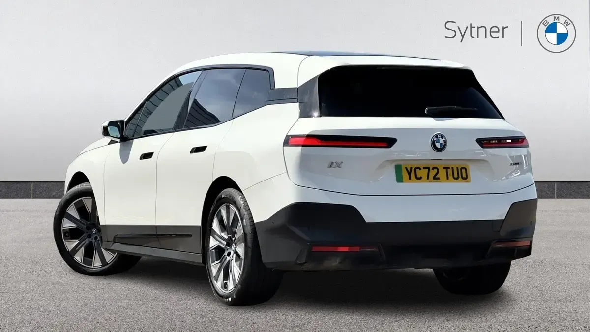 Used BMW iX Sport Line 236 kW (322 HP) 2022 White SUV