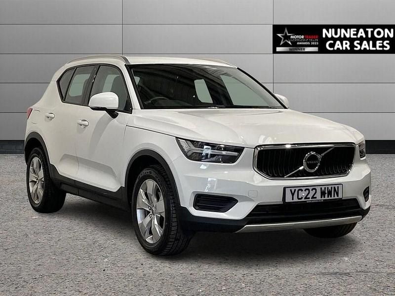 Used Volvo XC40 Momentum 163 HP (119 kW) 2022 White SUV