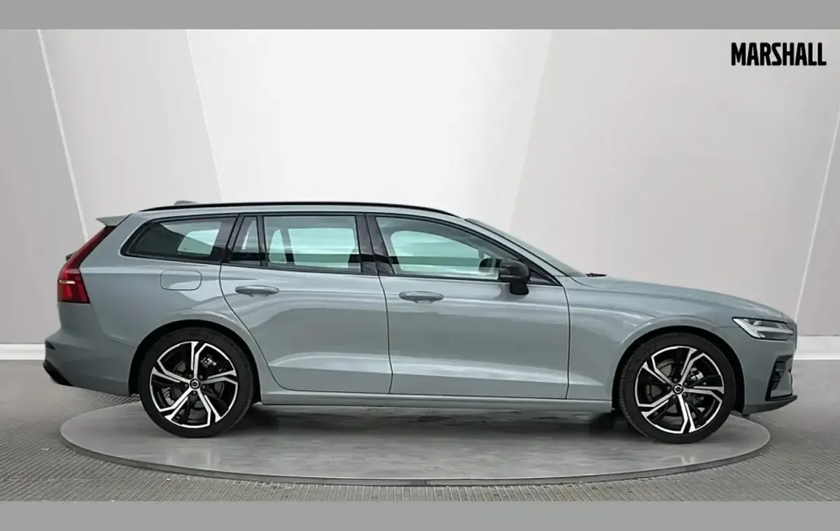 Used Volvo V60 Plus 194 HP (142 kW) 2025 Grey Estate