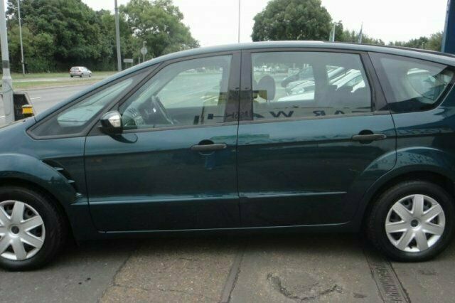 Begagnad Ford S-MAX S 2007 Minibuss