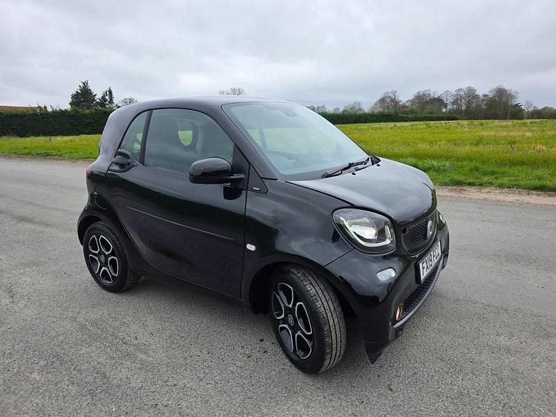 Used Smart ForTwo Coupé Premium 90 HP (66 kW) 2019 Black Coupe