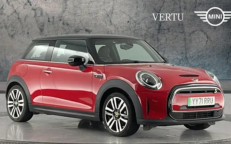 Begagnad Mini Cooper Level 2 135 kW (184 HK) 2023 Halvkombi