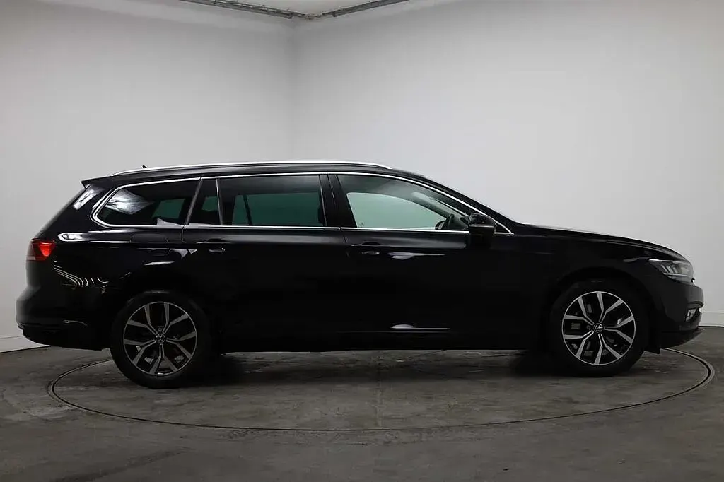 Used VW Passat 150 HP (110 kW) 2022 Estate