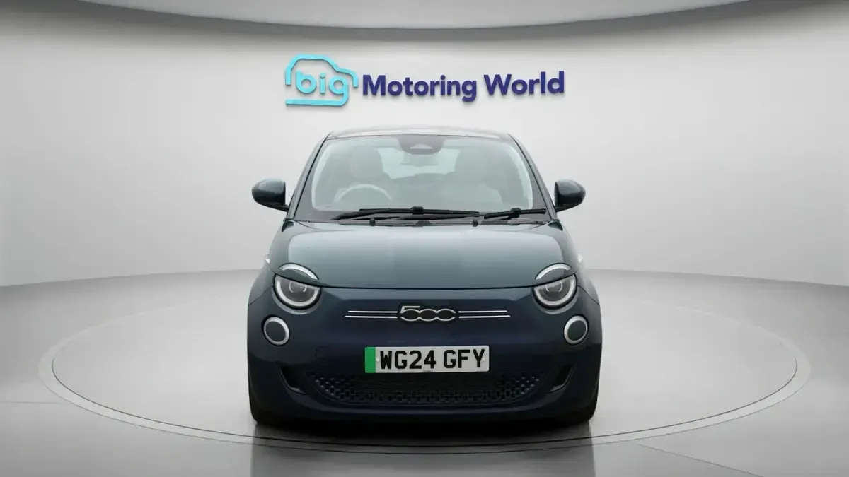 Używany Fiat 500e 86 kW (118 KM) 2024 Zielony Hatchback
