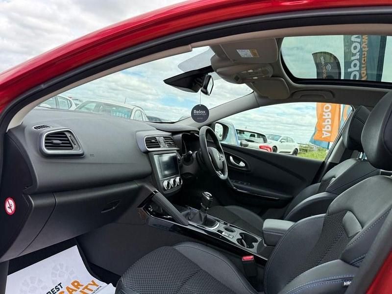 Used Renault Kadjar Version S 140 HP (102 kW) 2019 Red SUV