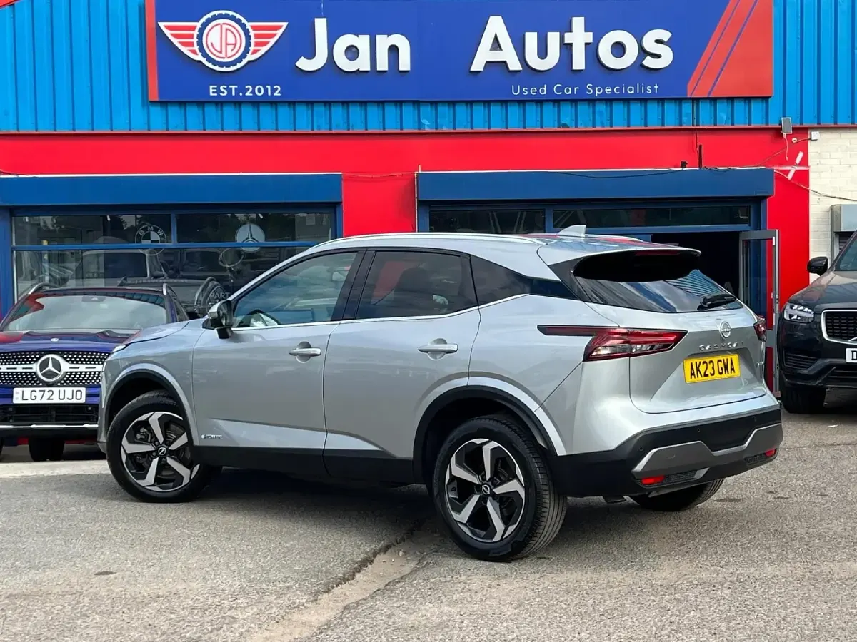Used Nissan Qashqai N-Connecta 2023 Silver SUV