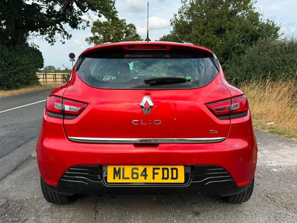 Used Renault Clio Dynamique 90 HP (66 kW) 2014 Red Hatchback