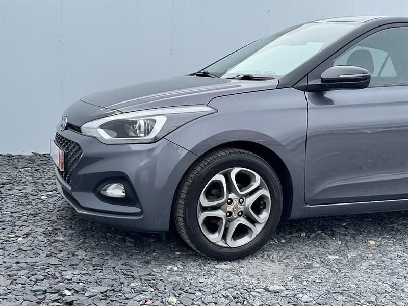 Used Hyundai i20 84 HP (61 kW) 2020 Grey Hatchback