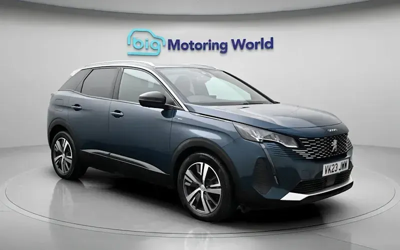 Used Peugeot 3008 Active+ 300 HP (220 kW) 2023 Blue SUV