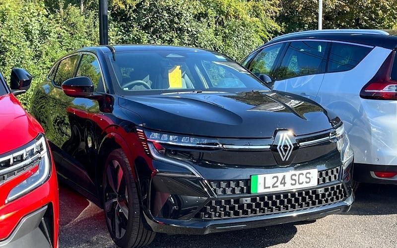 Black Used 2024 Renault Mégane Komfort Hatchback | £23,040 (Fair price) - Image 1/1