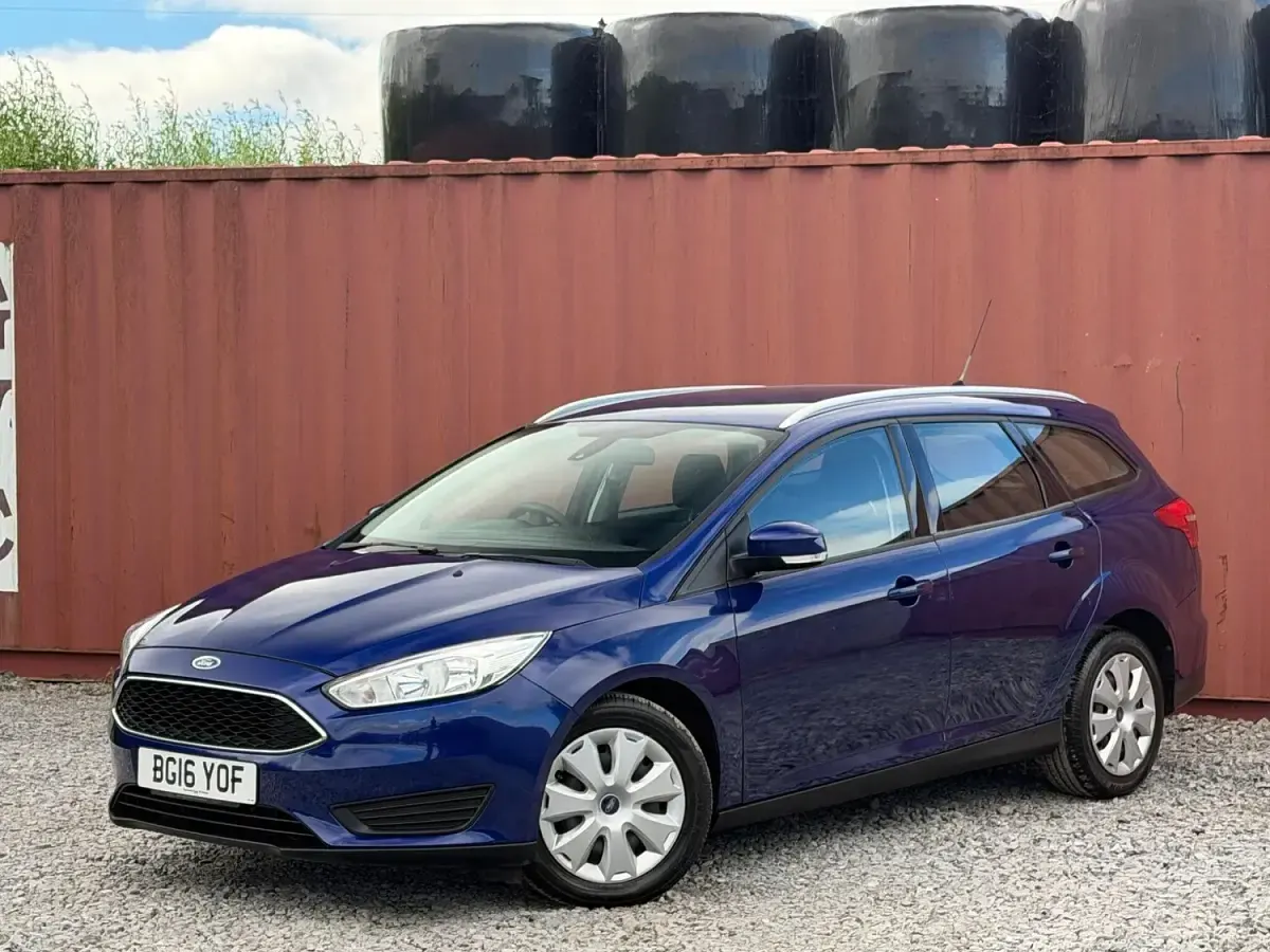 Used Ford Focus Style 105 HP (77 kW) 2016 Blue Estate