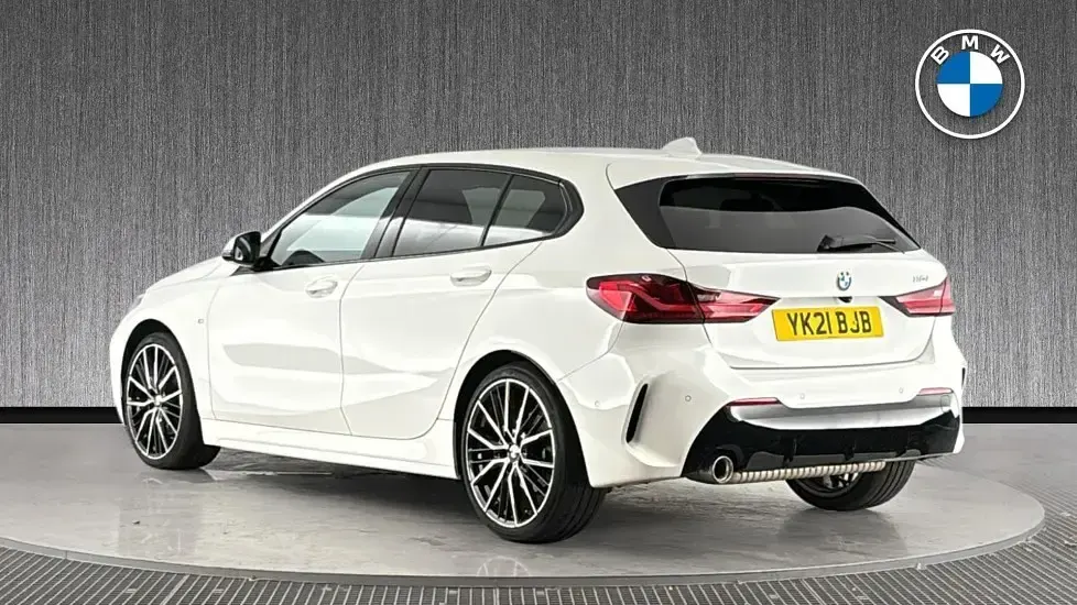 Used BMW 118 M Sport 134 HP (98 kW) 2021 White Hatchback