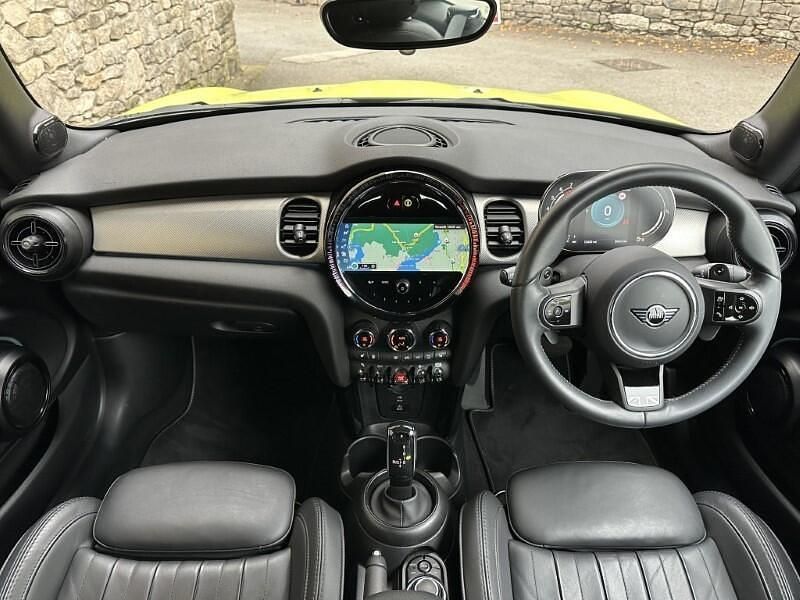 Used Mini Cooper S Exclusive 176 HP (129 kW) 2023 Yellow Hatchback