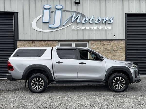 Used Toyota HiLux Sport 204 HP (150 kW) 2023 Silver Pickup