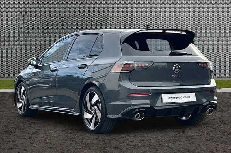 Used VW Golf VIII 300 HP (220 kW) 2025