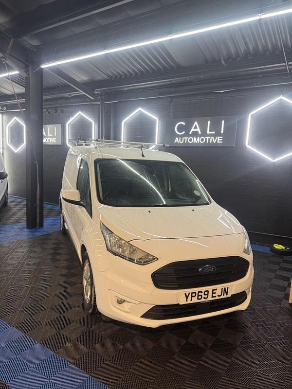 Used Ford Transit Connect Limited 120 HP (88 kW) 2019 White MPV