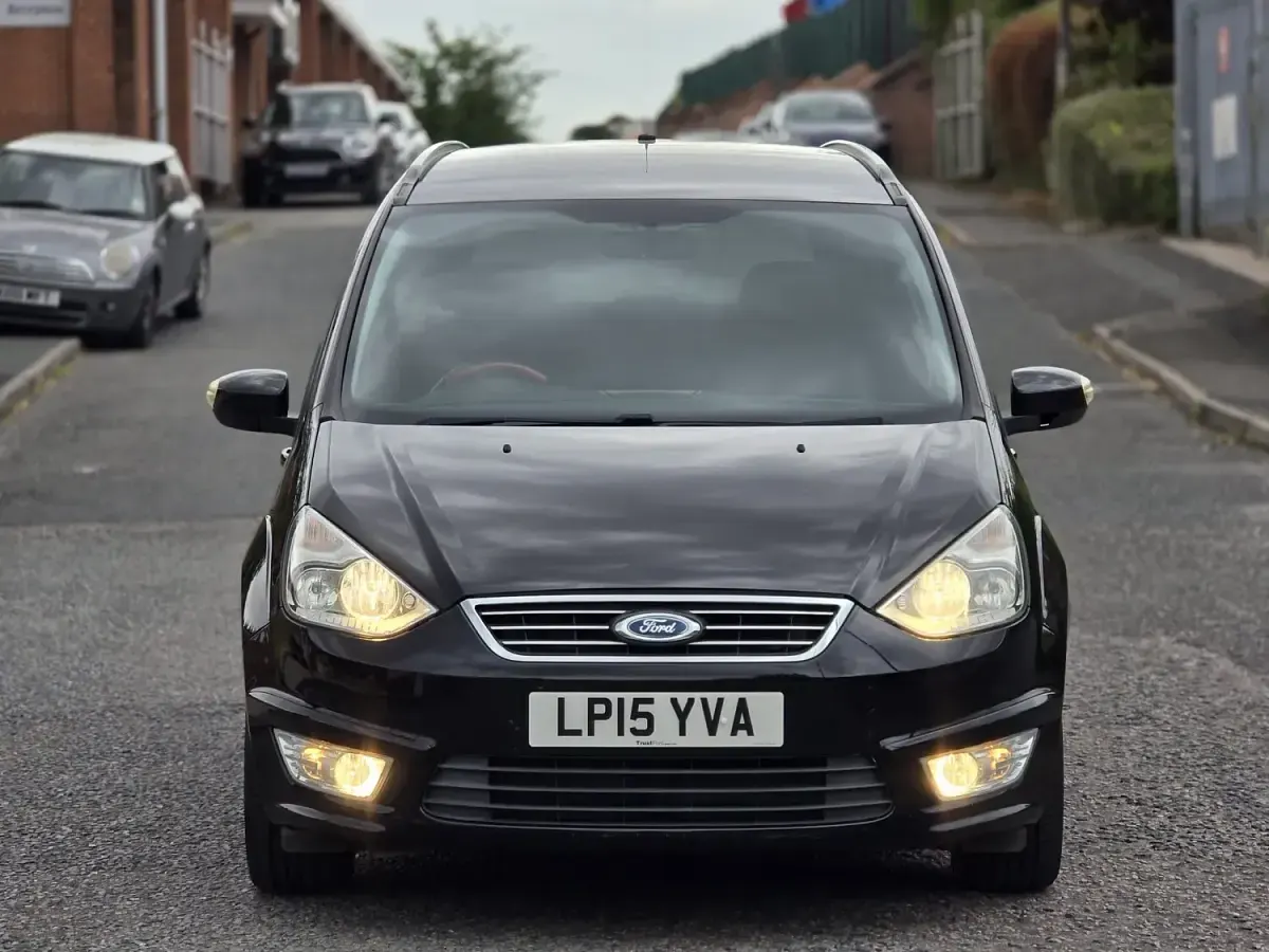 Used Ford Galaxy Zetec 140 HP (102 kW) 2015 Black MPV