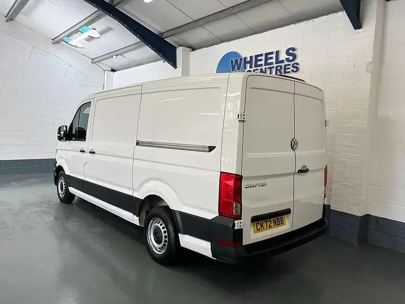 Begagnad VW Crafter Startline 140 HK (102 kW) 2023 Vit Van