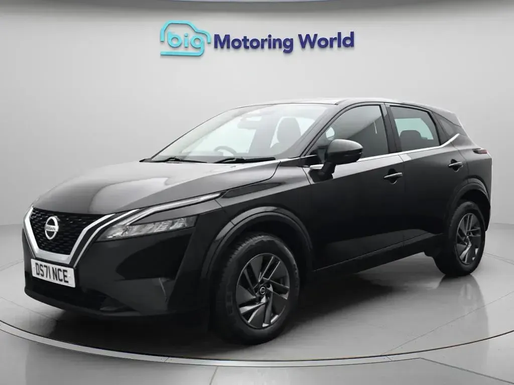 Used Nissan Qashqai Acenta Premium 158 HP (116 kW) 2022 Black SUV